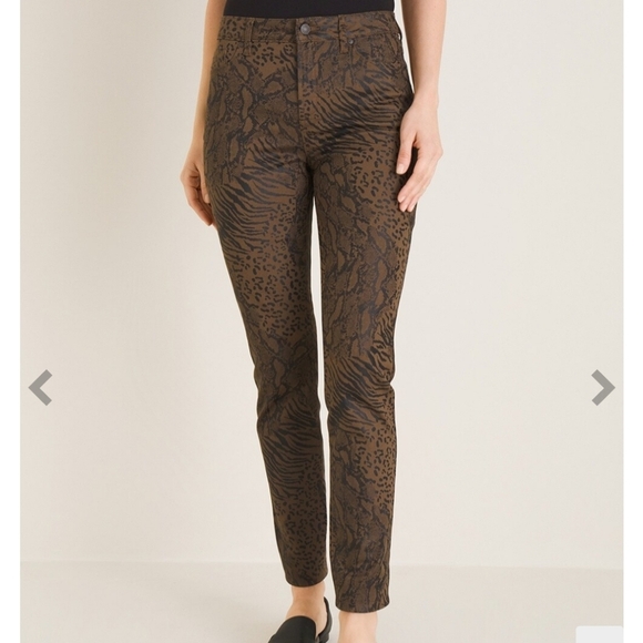 Chico's Brown Coated Animal Snakeskin Print Jeggings Size 8 - Picture 1 of 10